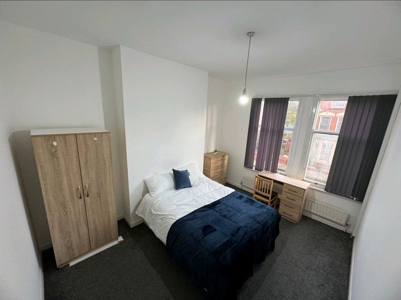 Large Luxury Rooms... Perfect Location!! - student accommodation in Leicester - img_3
