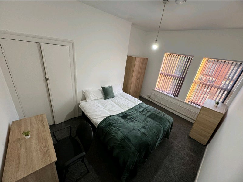 Large Luxury Rooms... Perfect Location!! - student accommodation in Leicester - img_6