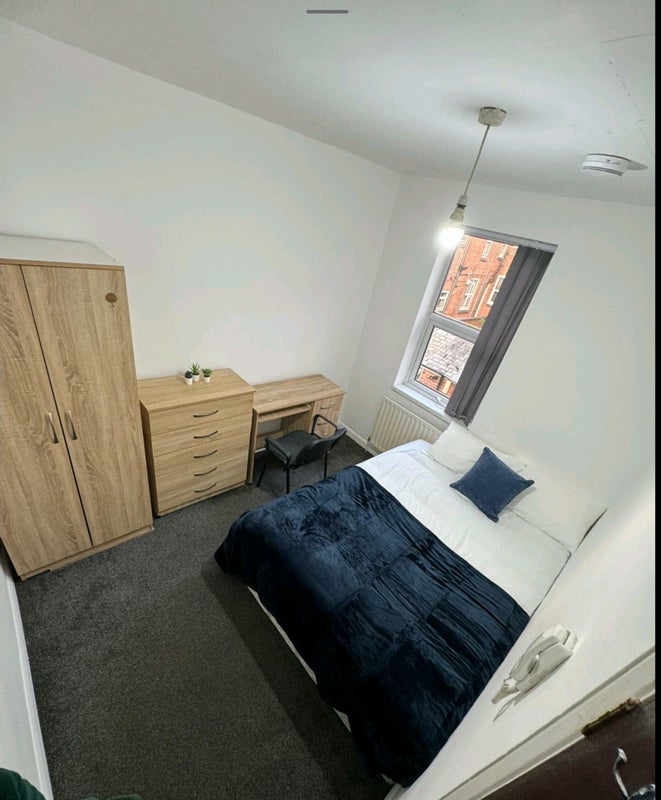 Large Luxury Rooms... Perfect Location!! - student accommodation in Leicester - img_1