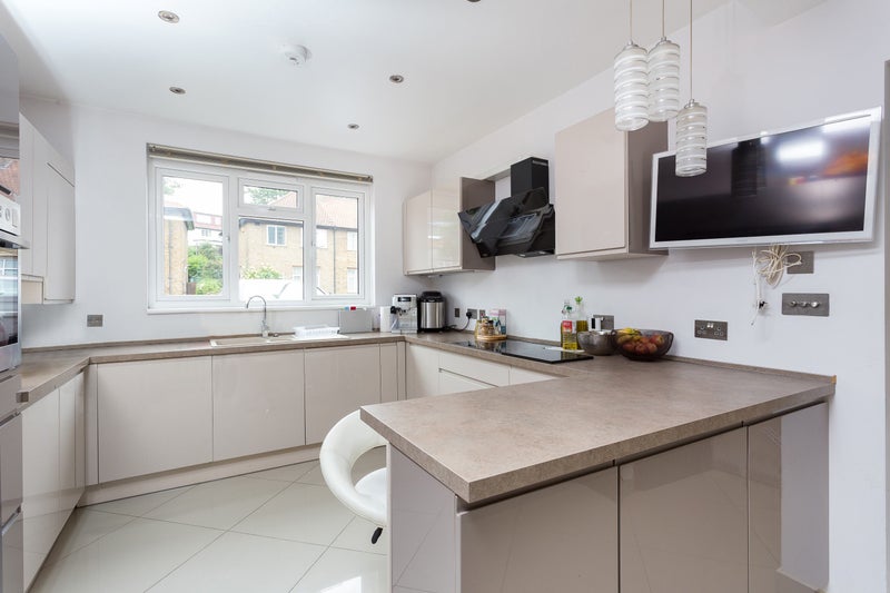 ***Large & modern  En-suite  double room*** - student accommodation in Wandsworth - img_3