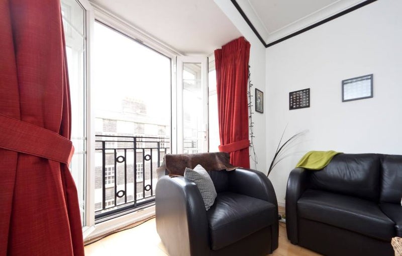 Large quiet studio down the street from Parliament - student accommodation in London SW1P - img_1