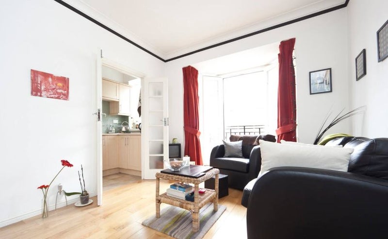 Large quiet studio down the street from Parliament - student accommodation in London SW1P - img_2