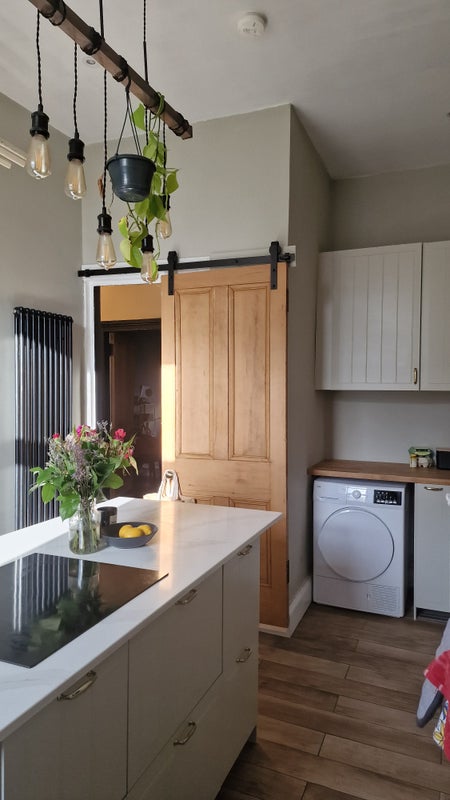Large room in beautiful flat with 2 class humans - student accommodation in Dennistoun - img_2