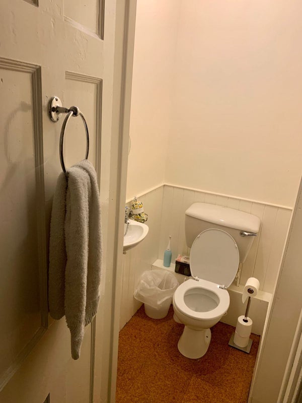 Large Room in Central Edinburgh Seeks Tenant - student accommodation in Edinburgh - img_8
