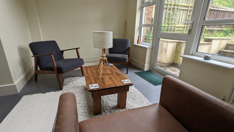 Large room in ground floor flat on leafy road - student accommodation in Blackheath - img_2