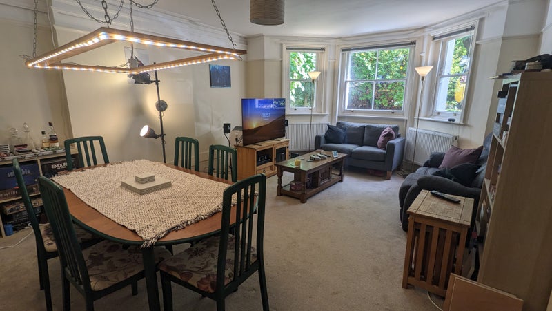 Large room in ground floor flat on leafy road - student accommodation in Blackheath - img_4