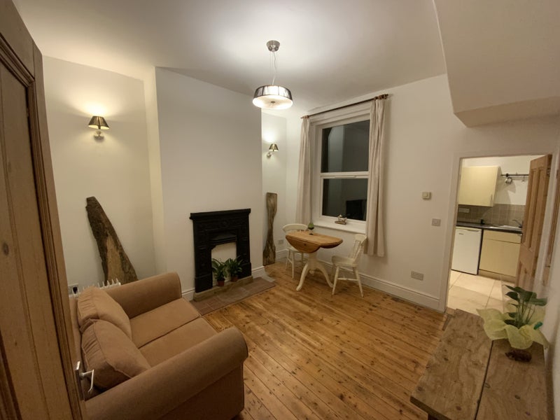 Large room in peaceful period home - student accommodation in Preston - img_2