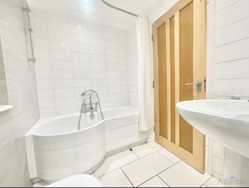 Large Room in Primrose Hill with Private Bathroom - student accommodation in Primrose Hill - img_6