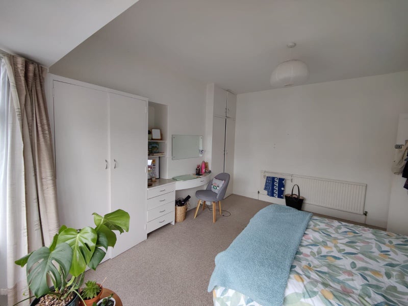 Large Room in Semi- Detached house to RENT - student accommodation in Sheffield - img_9
