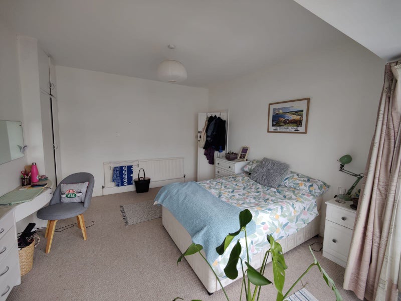 Large Room in Semi- Detached house to RENT - student accommodation in Sheffield - img_8