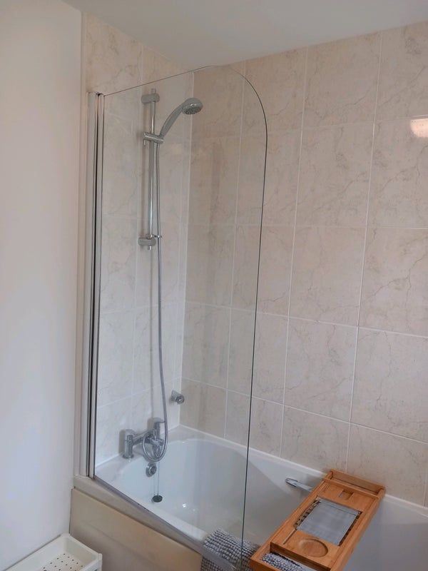 Large room inc private bathroom West Didsbury - student accommodation in West Didsbury - img_4
