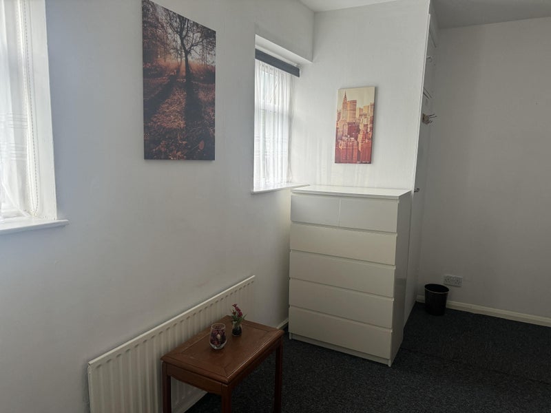 Large room to rent in Hanwell - student accommodation in Hanwell - img_4