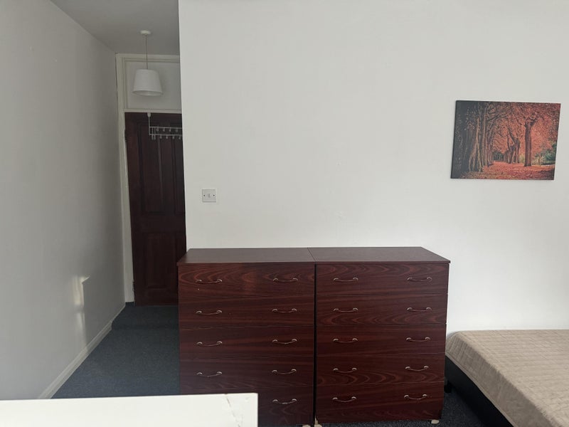 Large room to rent in Hanwell - student accommodation in Hanwell - img_2