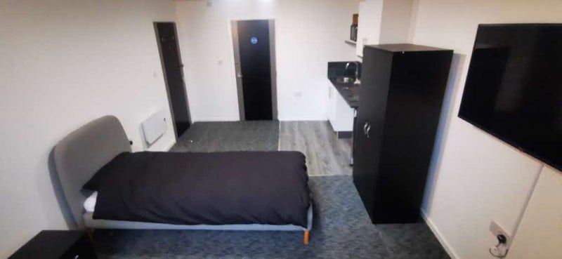 Large rooms (next to Train station) - student accommodation in Luton - img_4