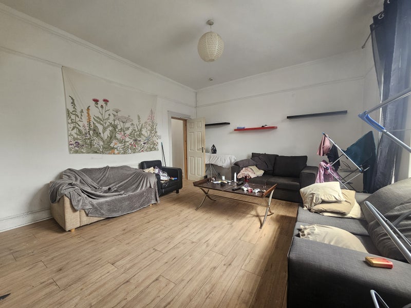 4 Double En-Suite Bedrooms Available For Rent student accommodation in Aigburth - img_4