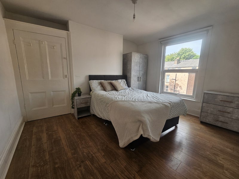 4 Double En-Suite Bedrooms Available For Rent student accommodation in Aigburth - img_8