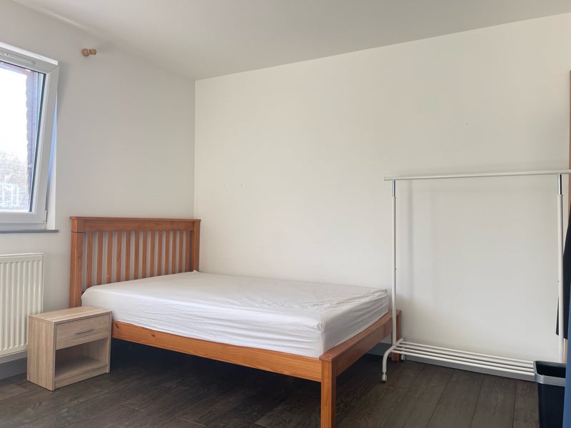 Last Double Room in Zone 1 Available - student accommodation in Elephant and Castle - img_1