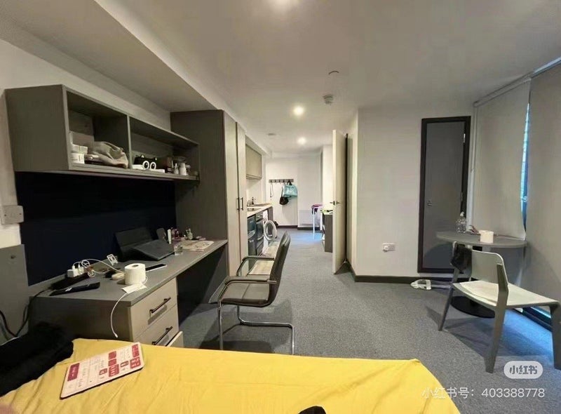 Leeds 24 Fall Term Trapezium Apartment Sublet - student accommodation in Leeds - img_1
