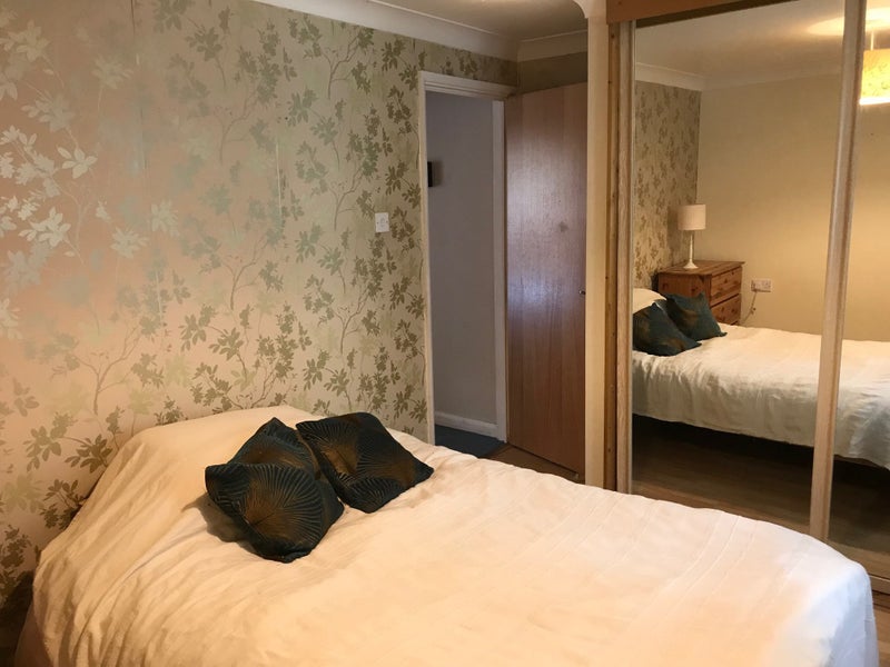 Light airy 1 bedroom garden flat - student accommodation in Roehampton - img_1
