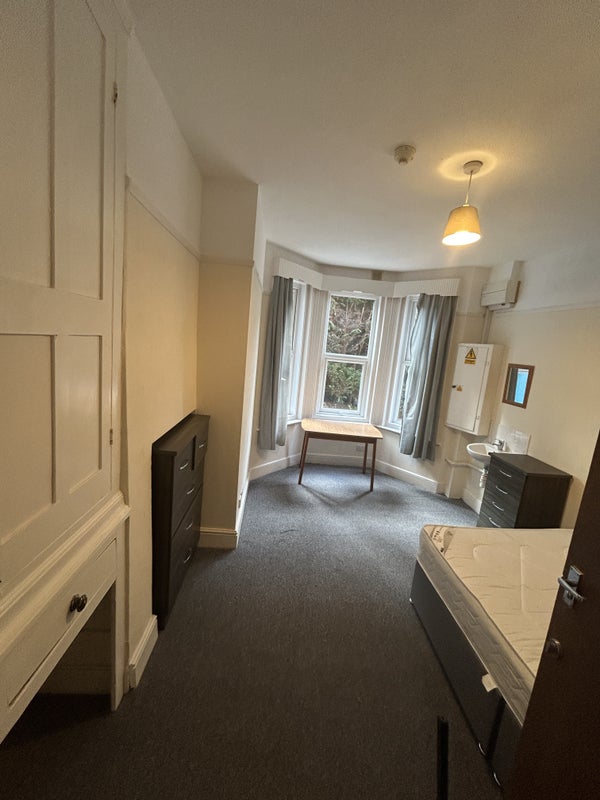 Looking for 2 students to move in - student accommodation in Bournemouth - img_4