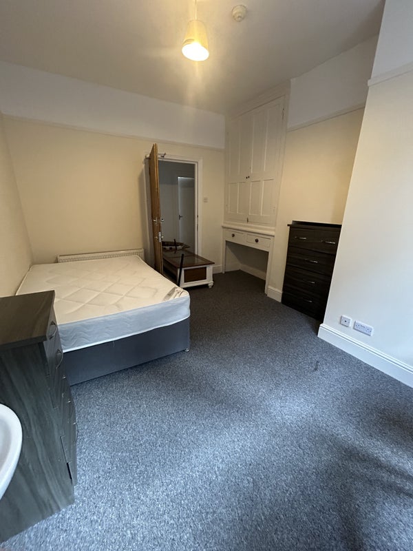 Looking for 2 students to move in - student accommodation in Bournemouth - img_5