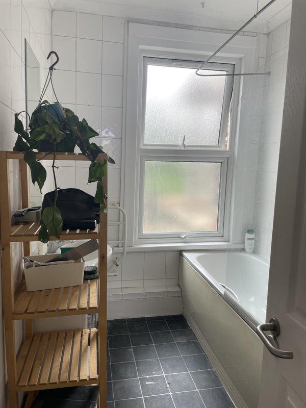 Looking for new housemate, Islington (double room) - student accommodation in Holloway Road - img_7