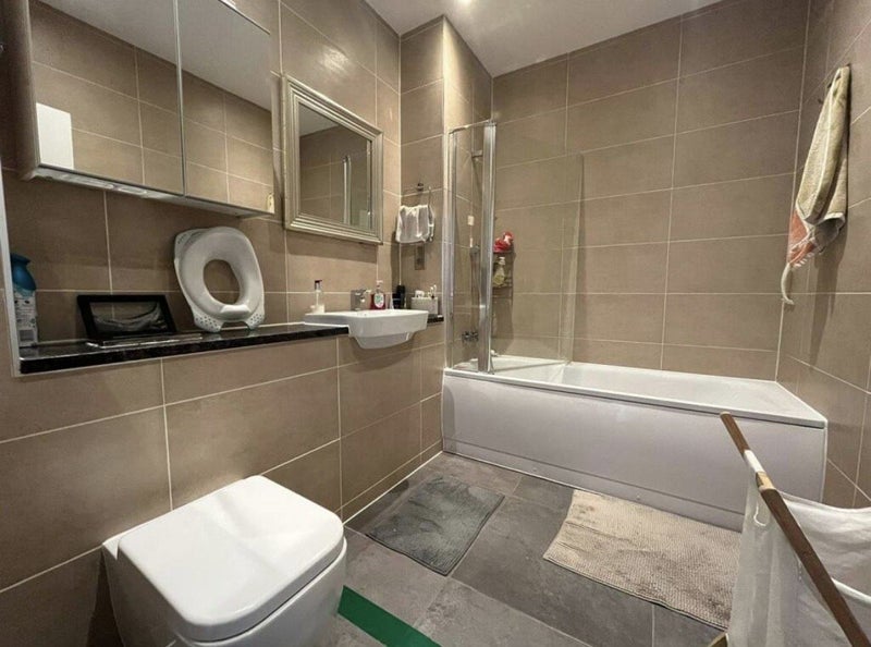Lovely 2bdrm flat in Hayes with private parking. - student accommodation in Hayes - img_6