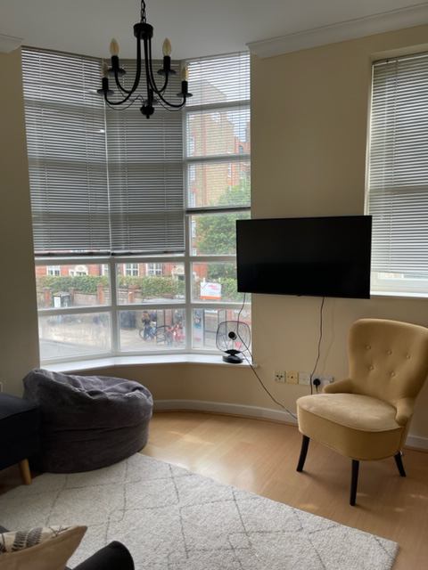 Lovely Bedroom at Church Street - student accommodation in Stoke Newington - img_7