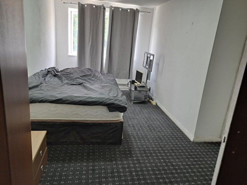 Lovely bedrooms available to rent - student accommodation in Peterborough - img_4