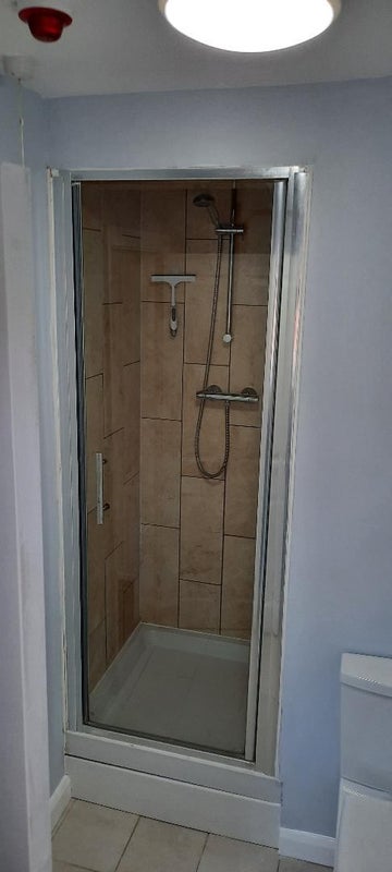 Lovely bright room with en suite, No Deposit - student accommodation in Slough - img_3