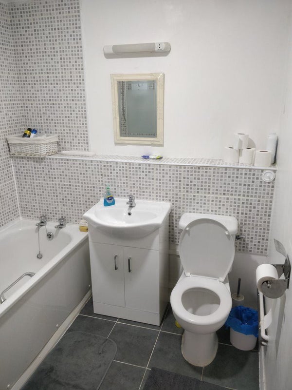 Lovely double bedroom w balcony v close to city - student accommodation in Birmingham - img_3