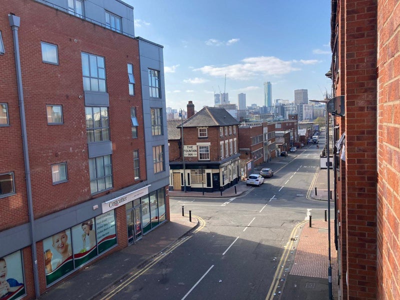Lovely double bedroom w balcony v close to city - student accommodation in Birmingham - img_5