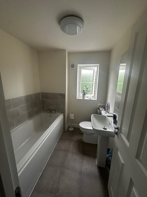 Lovely double room overlooking field - student accommodation in Alphington - img_6