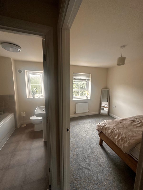 Lovely double room overlooking field - student accommodation in Alphington - img_5