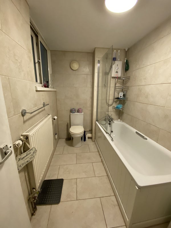 Lovely Double Room to rent in Brentford House - student accommodation in Brentford - img_5