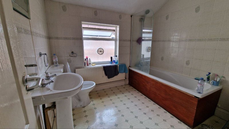Lovely Double Rooms 🛏 Near Train / Bus Station🚉 - student accommodation in Bedford - img_1