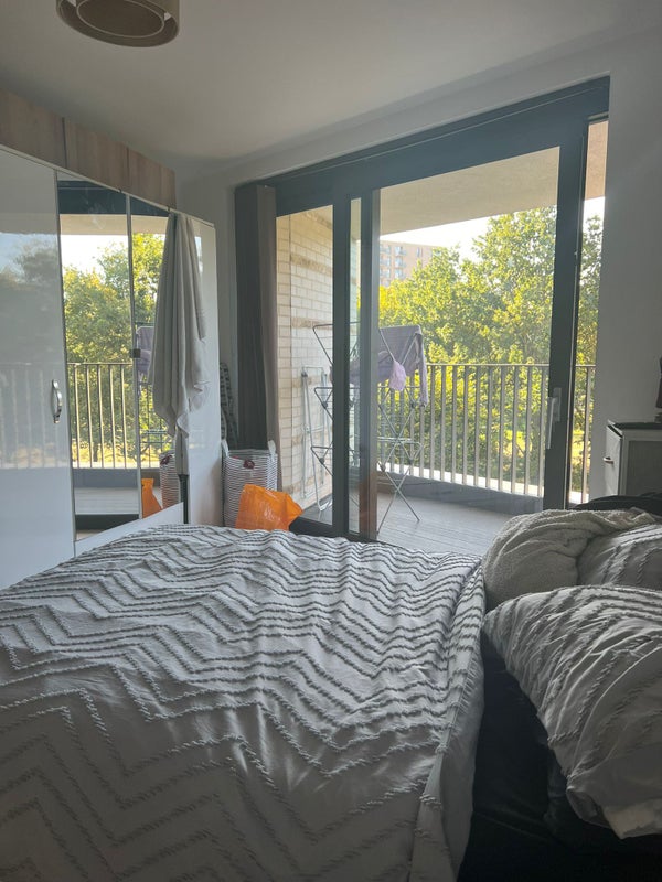 Lovely ensuite double room in 2 bedroom flat - student accommodation in Docklands - img_2