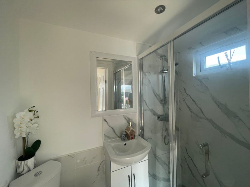 New Ensuite Room In Enfield To Let | To 03/09 student accommodation in Enfield - img_1