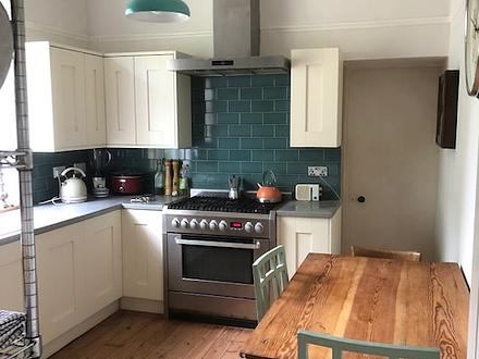 Double room for rent student accommodation in Norbury - img_7