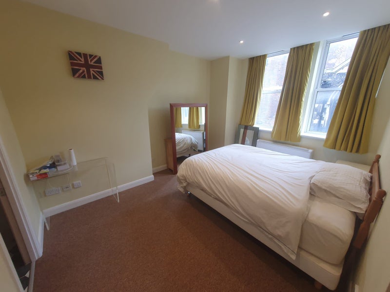 Lovely quiet two bed flat to rent near St Paul's - student accommodation in London EC1A - img_2