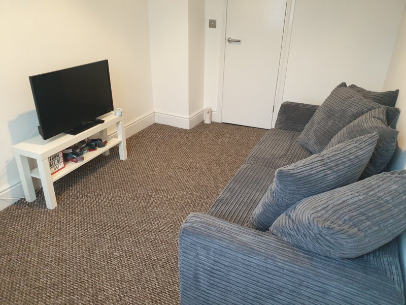 Lovely Room With  En-Suite & Tv - student accommodation in Coventry - img_7