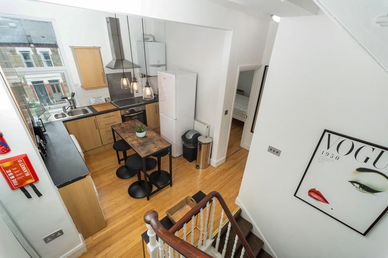 Lovely SIngle Room TV 2Baths Cleaner Bills Incl - student accommodation in Shepherds Bush - img_2