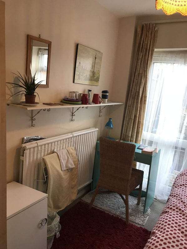Lovely Small Room In The Family House Desirable - student accommodation in Kingston Upon Thames - img_5
