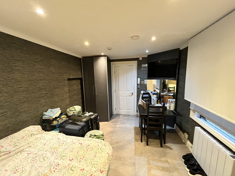 Lower Ground Studio Flat - Wi-Fi & Water Included - student accommodation in Bayswater - img_3