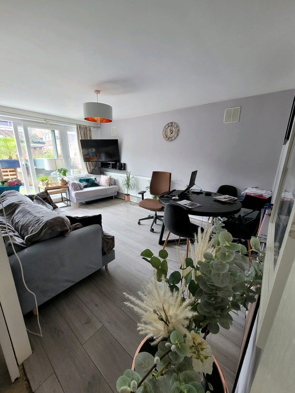 Lrg Double Room with balcony (max 1yr) - student accommodation in Islington - img_3