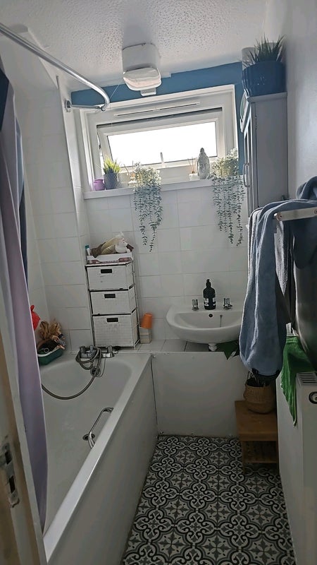 Lrg Double Room with balcony (max 1yr) - student accommodation in Islington - img_5