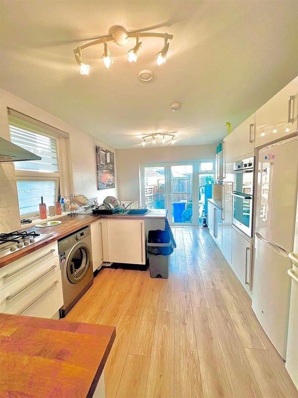 Luxurious Double Room For Rent Branksome BH14 - student accommodation in United Kingdom - img_4