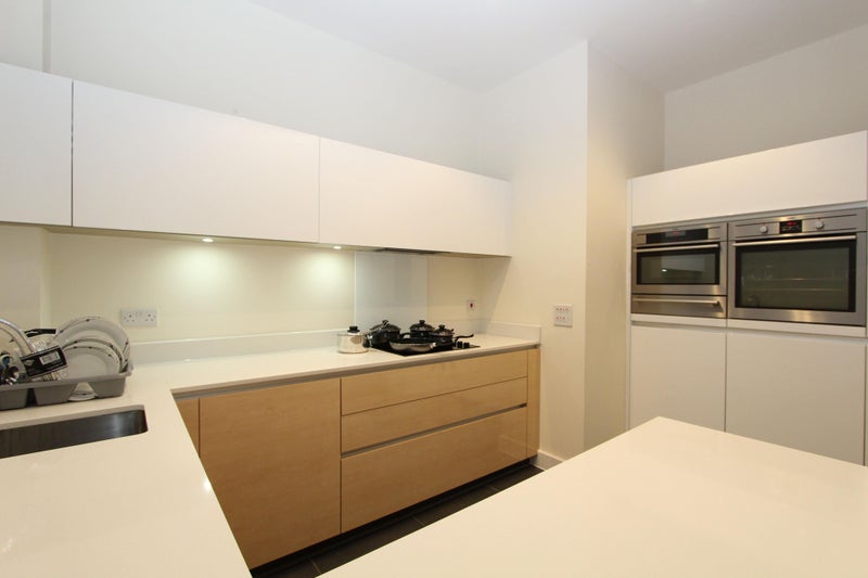 Luxury Ensuite + double room w/balcony! - student accommodation in North Greenwich - img_6