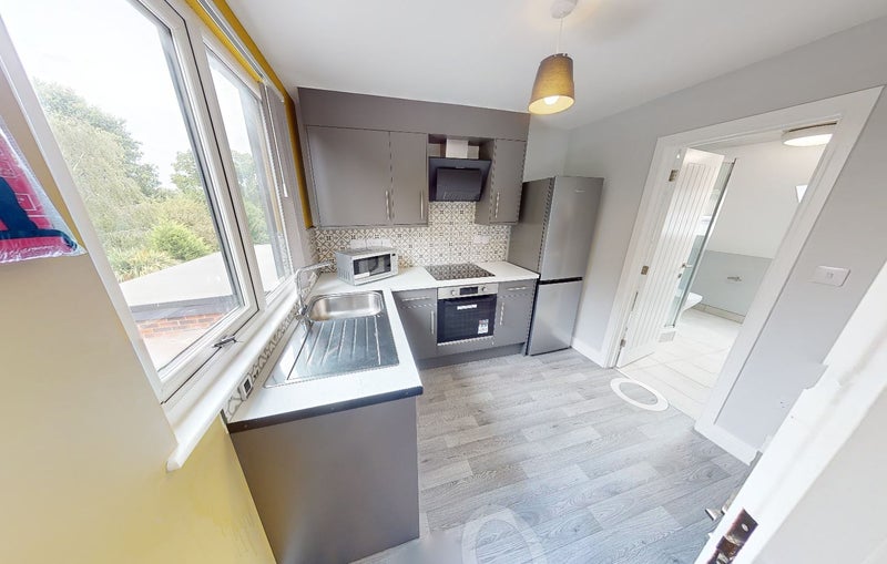 Luxury house, 7ensuite+1studio, include £15 bills - student accommodation in Coventry - img_9