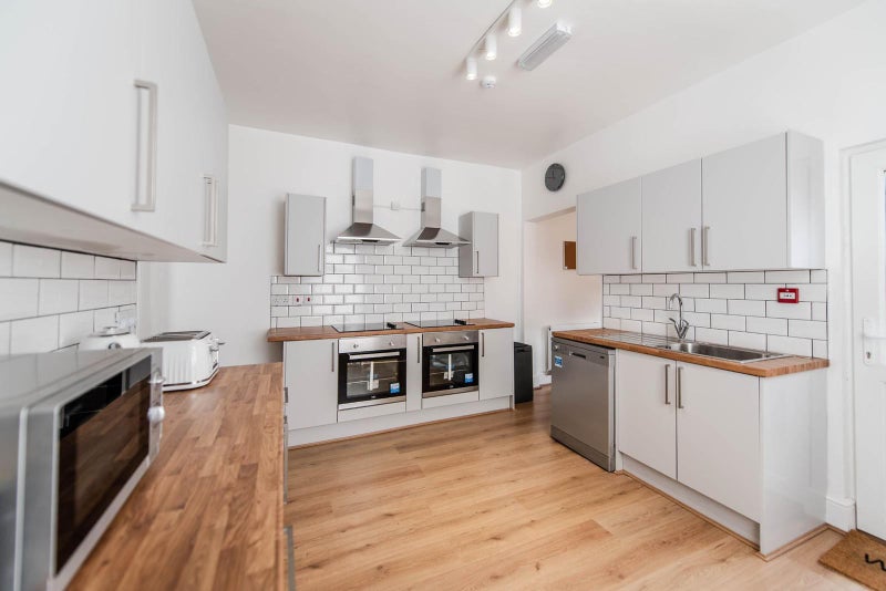 Luxury Property Available In L19 - student accommodation in Garston - img_4